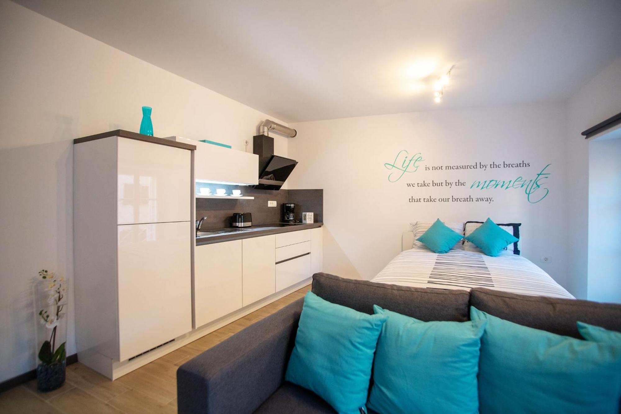 Azzurro Apartment Пиран Экстерьер фото