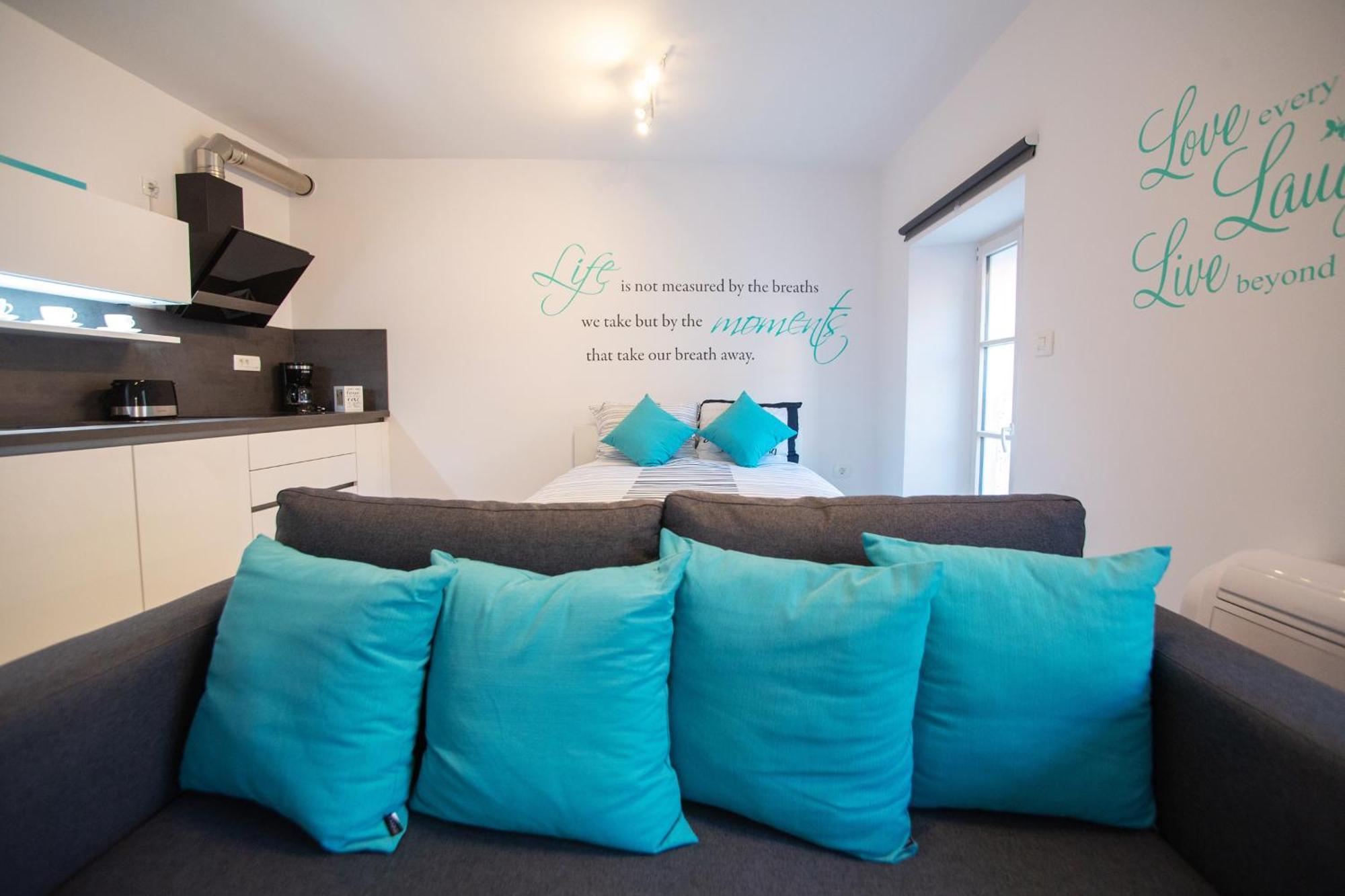 Azzurro Apartment Пиран Экстерьер фото