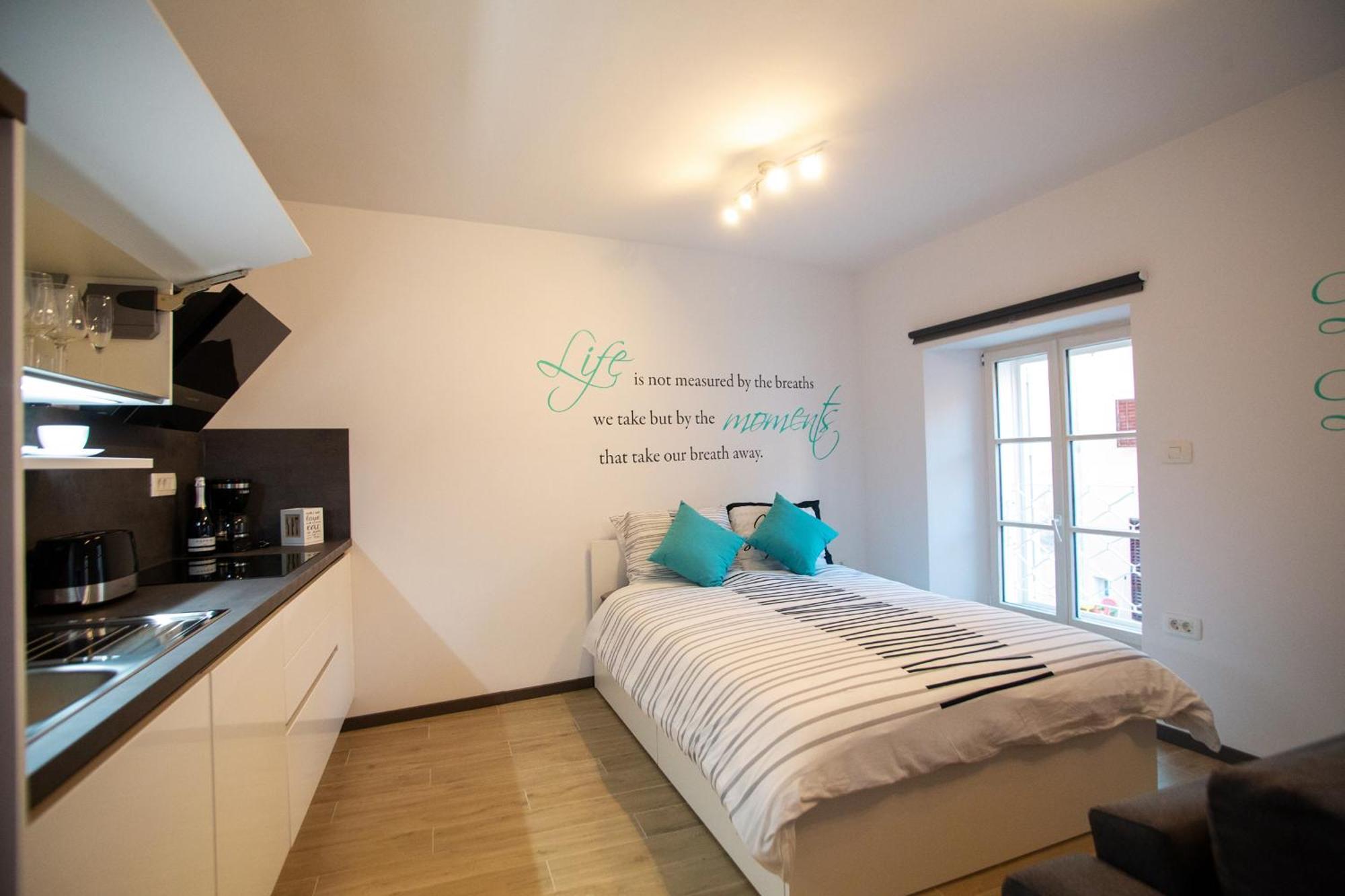 Azzurro Apartment Пиран Экстерьер фото